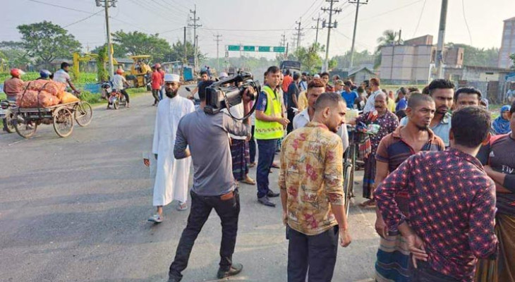 সাতক্ষীরা-খুলনা মহাসড়কে ট্রাকচাপায় ৩ মোটরসাইকেল আরোহী নিহত