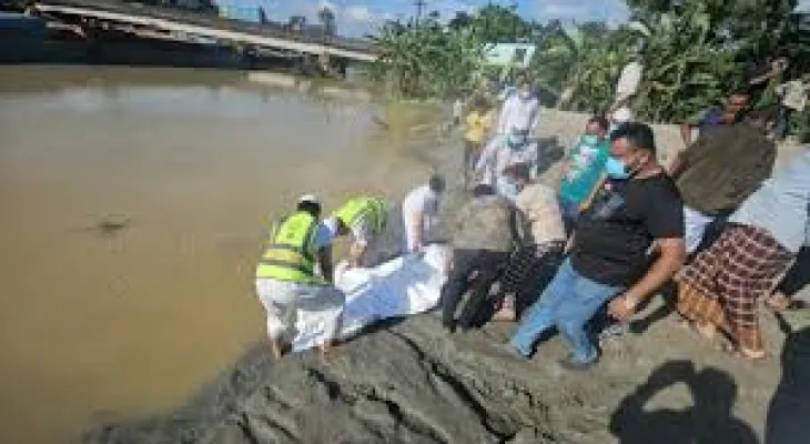 ফেনীর ভয়াবহ বন্যায় ২৮ জনের মৃত্যু