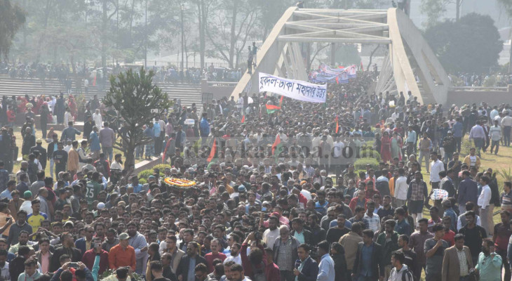 ৮৯তম জন্মবার্ষিকীতে জিয়াউর রহমানে মাজারে নেতাকর্মীদের ঢল