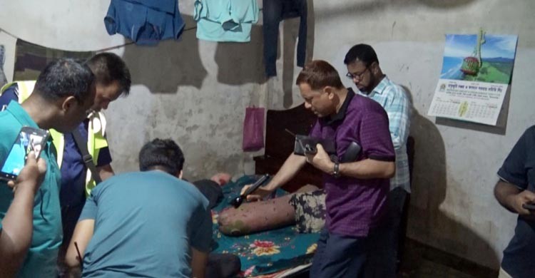কিশোরগঞ্জে বাবাকে কুপিয়ে হত্যার সন্দেহে ছেলে আটক