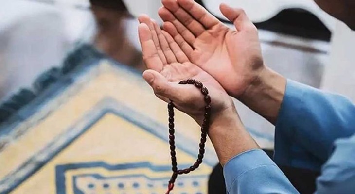 জুমার দিনের ফজিলত ও বিশেষ আমল