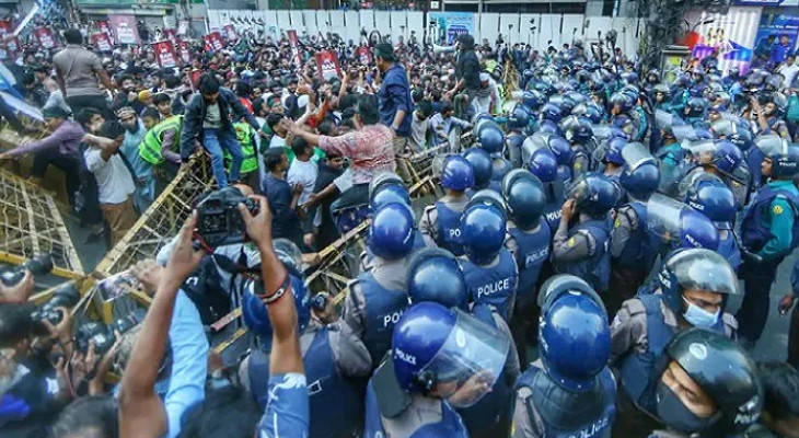 ‘মার্চ টু ইন্ডিয়ান হাইকমিশন’ কর্মসূচিতে বাধা