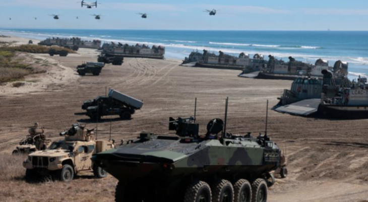 ভেনেজুয়েলার উপকূলে যুক্তরাষ্ট্রের ১৫ হাজার সেনা-রণতরী মোতায়েন