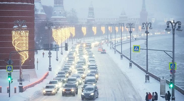 ২০০ বছরের ইতিহাসে রেকর্ড তুষারপাতের কবলে মস্কো 