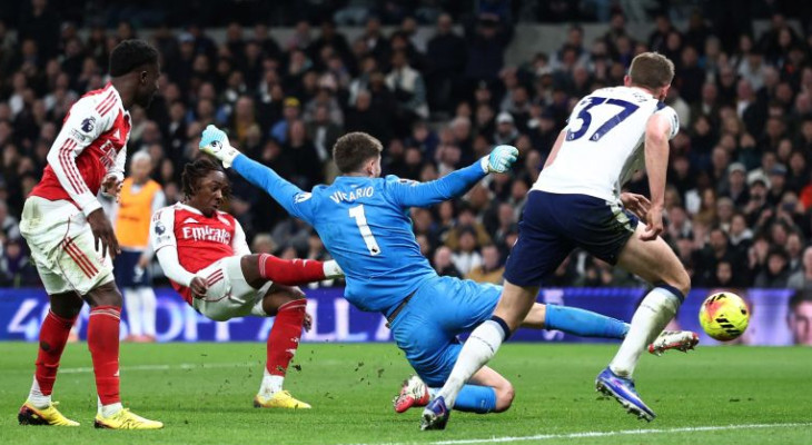 শিরোপা লড়াইয়ে স্বস্তির জয় আর্সেনালের