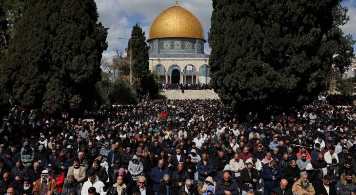 মসজিদুল আকসায় ১ লাখ ফিলিস্তিনির জুমা আদায়