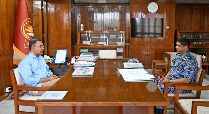 প্রধানমন্ত্রীর সঙ্গে বিমান বাহিনী প্রধানের সাক্ষাৎ