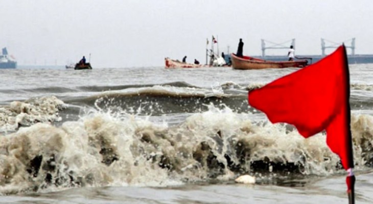 চার সমুদ্রবন্দরে ৩ নম্বর সতর্ক সংকেত জারি